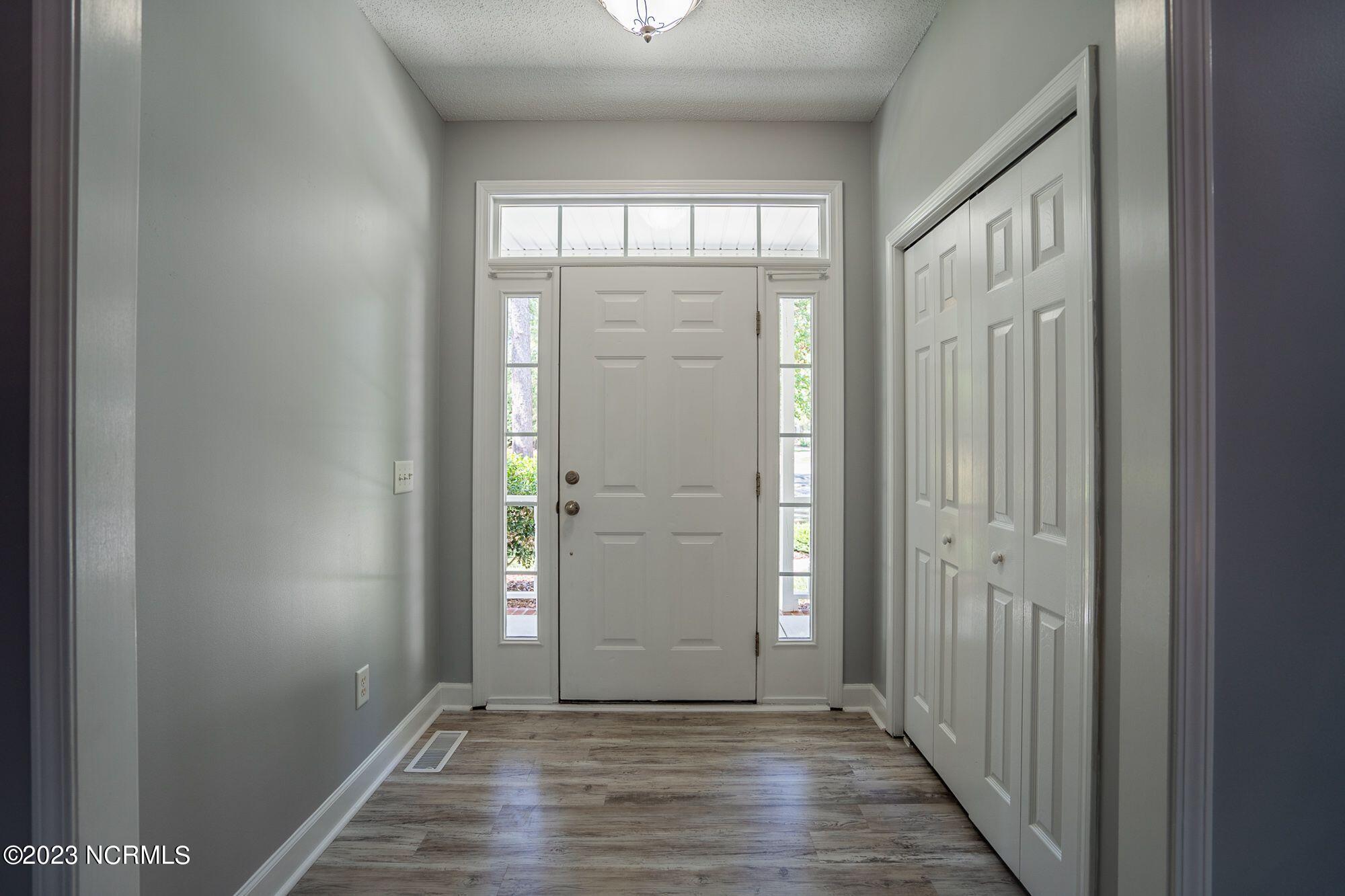 10 Red Cedar Lane Pinehurst, NC 28374 - Photo 6 of 27 Foyer with coat closet