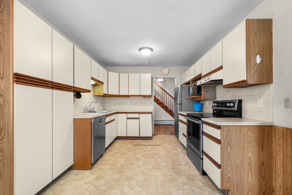 20 Quaker Road Falmouth, MA 02540 - Photo 13 of 38