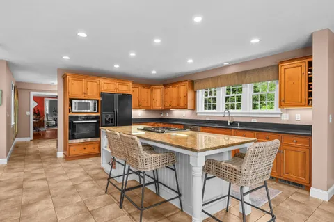 $2,750,000 | 350 Plum Street, West Barnstable, MA 02668