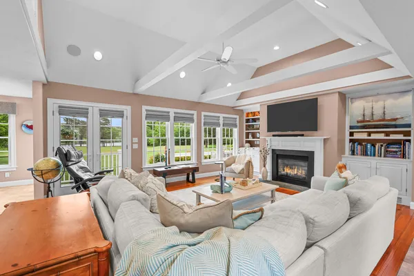 $2,750,000 | 350 Plum Street, West Barnstable, MA 02668