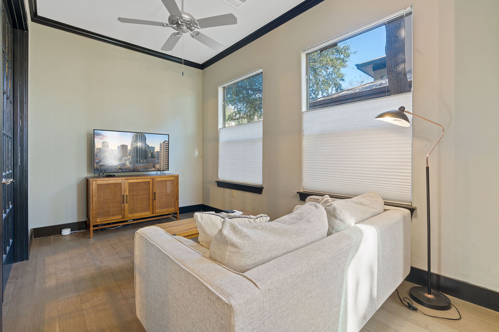 2216 Thornton Road, Unit 211 Austin, TX 78704 - Photo 5 of 21