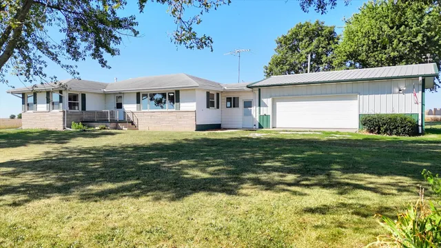 $199,000 | 1781 North 1400 East Road, Roberts, IL 60962