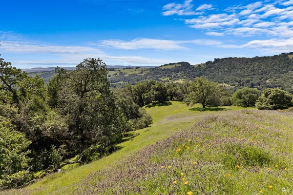 $1,350,000 | 7251 Grove Court, Sonoma, CA 95476