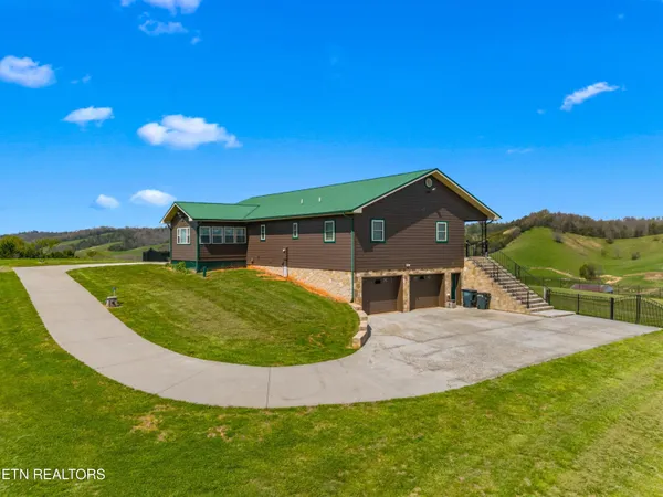 $845,000 | 1900 Highway 321, Parrottsville, TN 37843