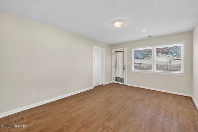 $2,200 | 5201 Lord Tennyson Road, Wilmington, NC 28405