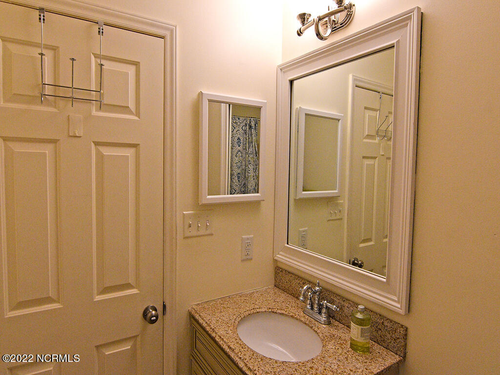 5201 Lord Tennyson Road Wilmington, NC 28405 - Photo 15 of 20 Hall Bath