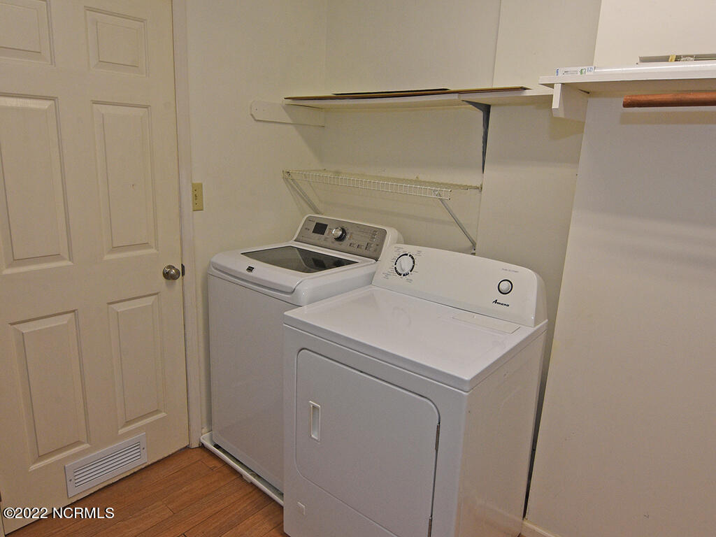 5201 Lord Tennyson Road Wilmington, NC 28405 - Photo 17 of 20 Laundry