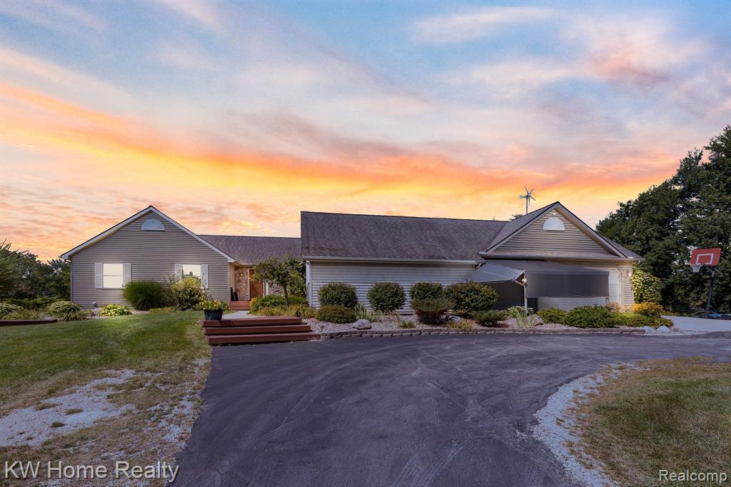 365 North Kellogg Road Howell, MI 48843 - Photo 1 of 69