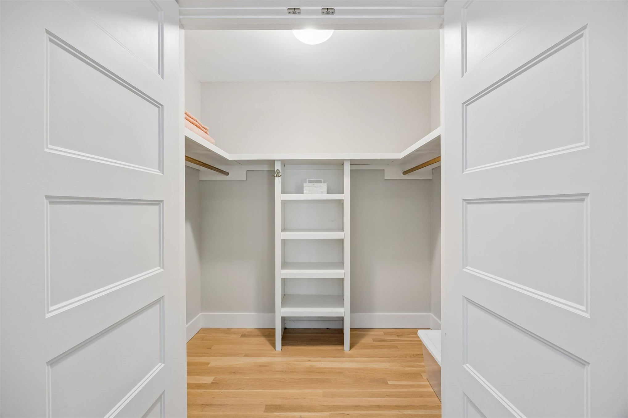 57 Laurel Oak Road Fernandina Beach, FL 32034 - Photo 21 of 65 2nd Primary Closet