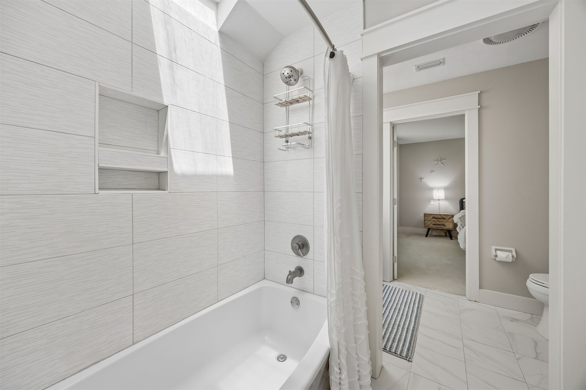 57 Laurel Oak Road Fernandina Beach, FL 32034 - Photo 30 of 65 Shower between vanities