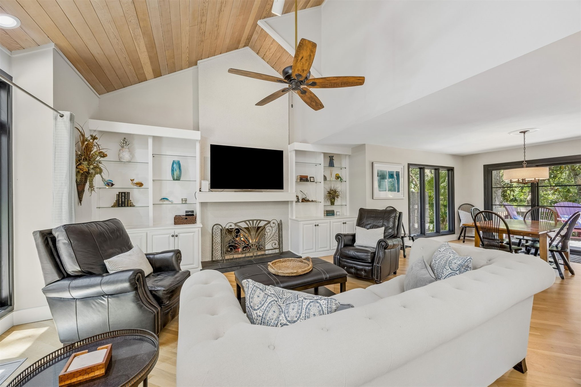 57 Laurel Oak Road Fernandina Beach, FL 32034 - Photo 5 of 65 Living room with vaulted tongue & groove ceilings