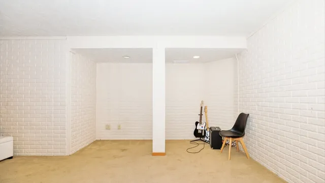 $290,000 | 1206 Chatham Lane, Bloomington, IL 61704