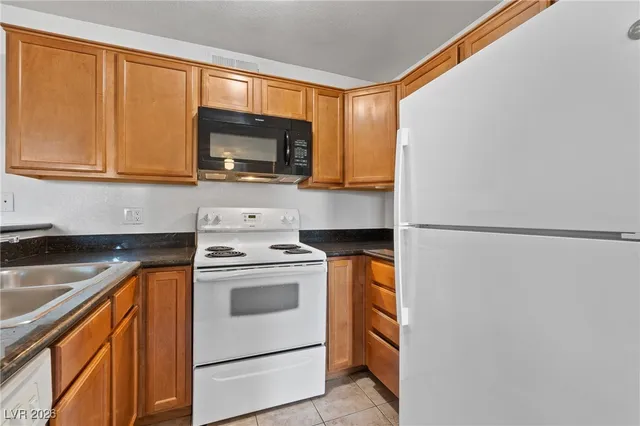 $1,640 | 9325 West Desert Inn Road, Unit 190, Las Vegas, NV 89117