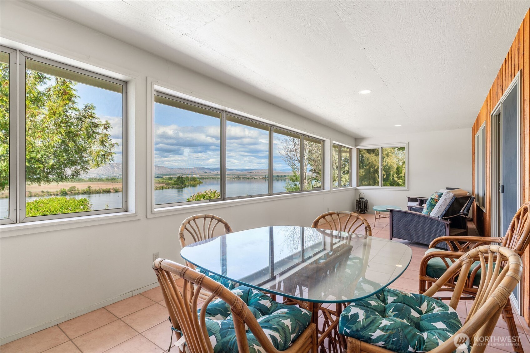 32 Midland Road Brewster, WA 98812 - Photo 31 of 40 a living room with furniture and a large window