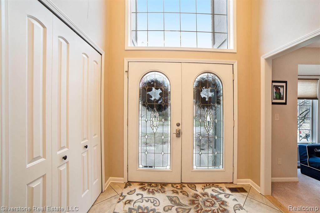 798 Grovecrest Rochester Hills, MI 48307 - Photo 5 of 49