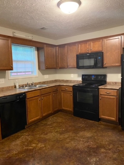 333 Rossview Road Clarksville, TN 37043 - Photo 2 of 4 Gallery Image 2