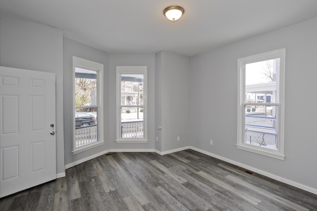 64 Thompson Street Springfield, MA 01109 - Photo 22 of 30
