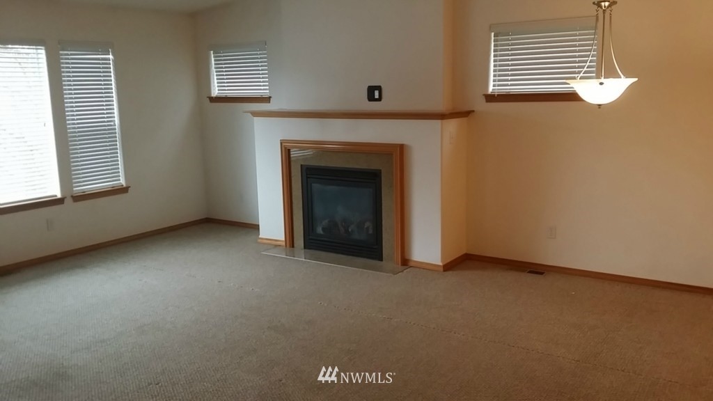 516 North Laventure Road Mount Vernon, WA 98273 - Photo 4 of 10 Gallery Image 4