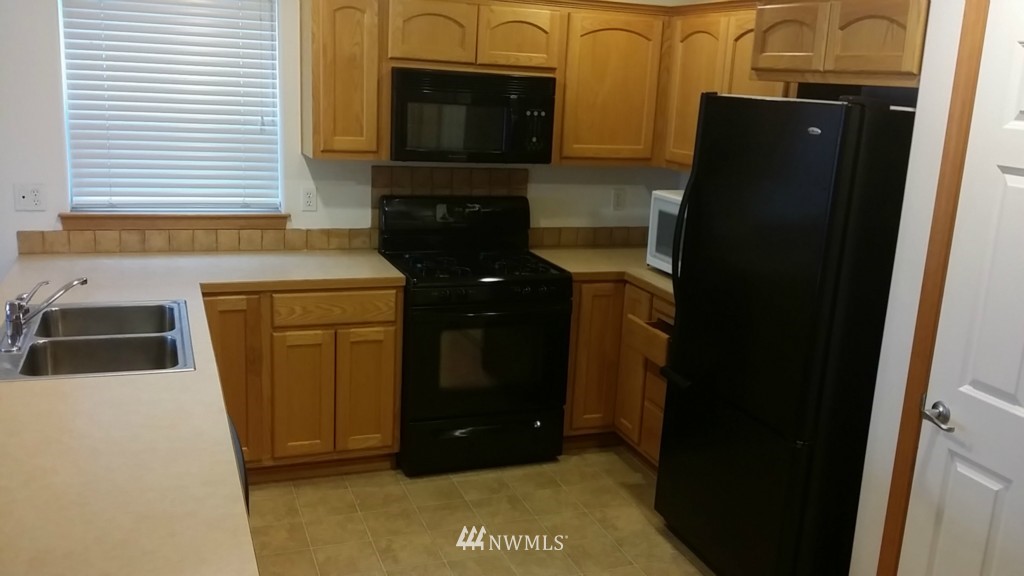 516 North Laventure Road Mount Vernon, WA 98273 - Photo 5 of 10 Gallery Image 5