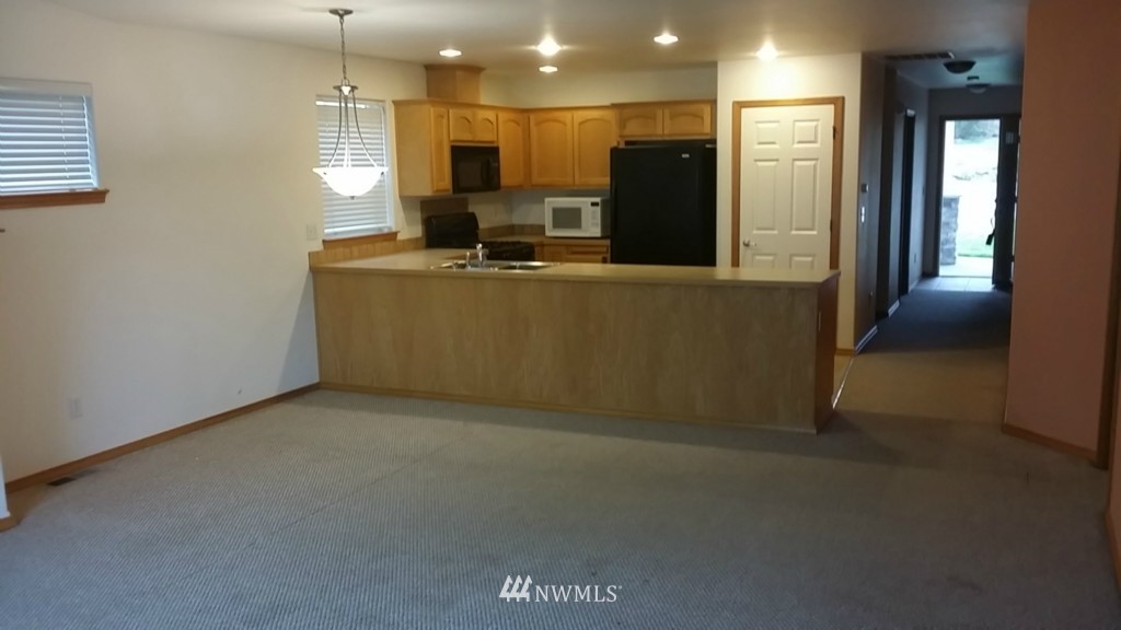 516 North Laventure Road Mount Vernon, WA 98273 - Photo 7 of 10 Gallery Image 7