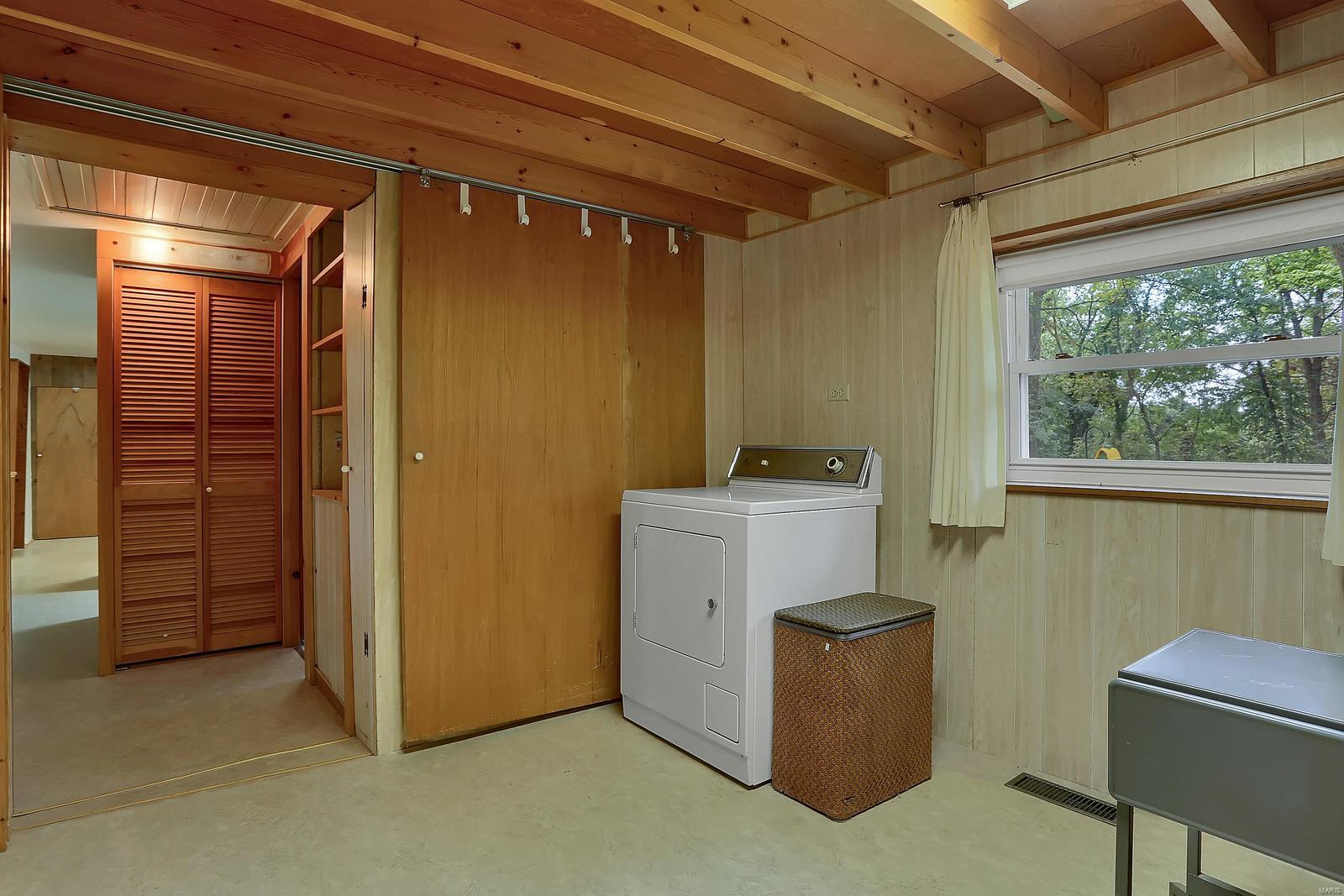 7017 Howdershell Road Hazelwood, MO 63042 - Photo 15 of 34 Gallery Image 15