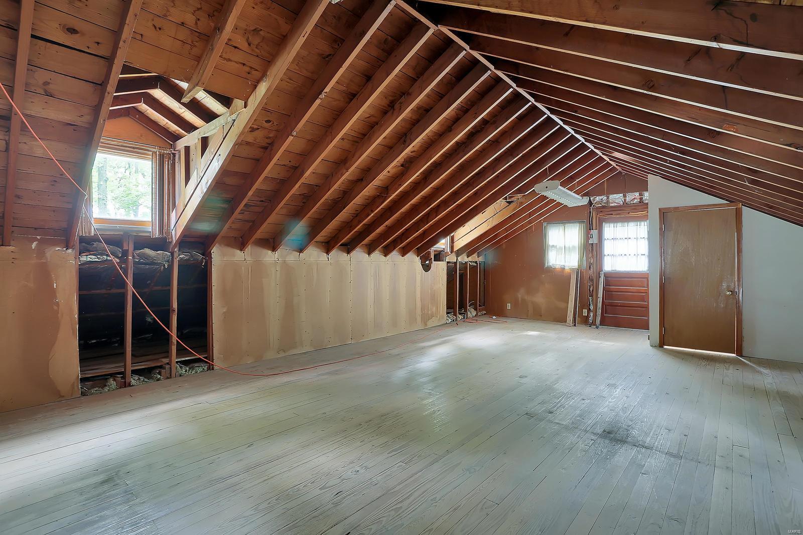 7017 Howdershell Road Hazelwood, MO 63042 - Photo 19 of 34 Gallery Image 19