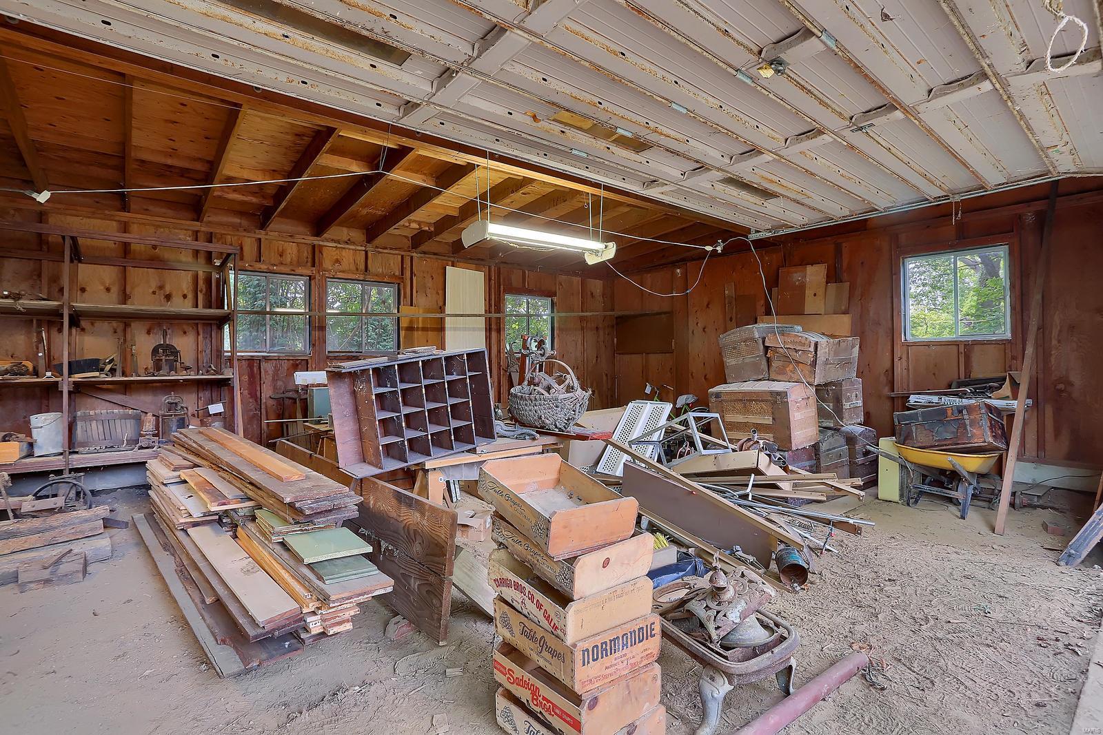 7017 Howdershell Road Hazelwood, MO 63042 - Photo 26 of 34 Gallery Image 26