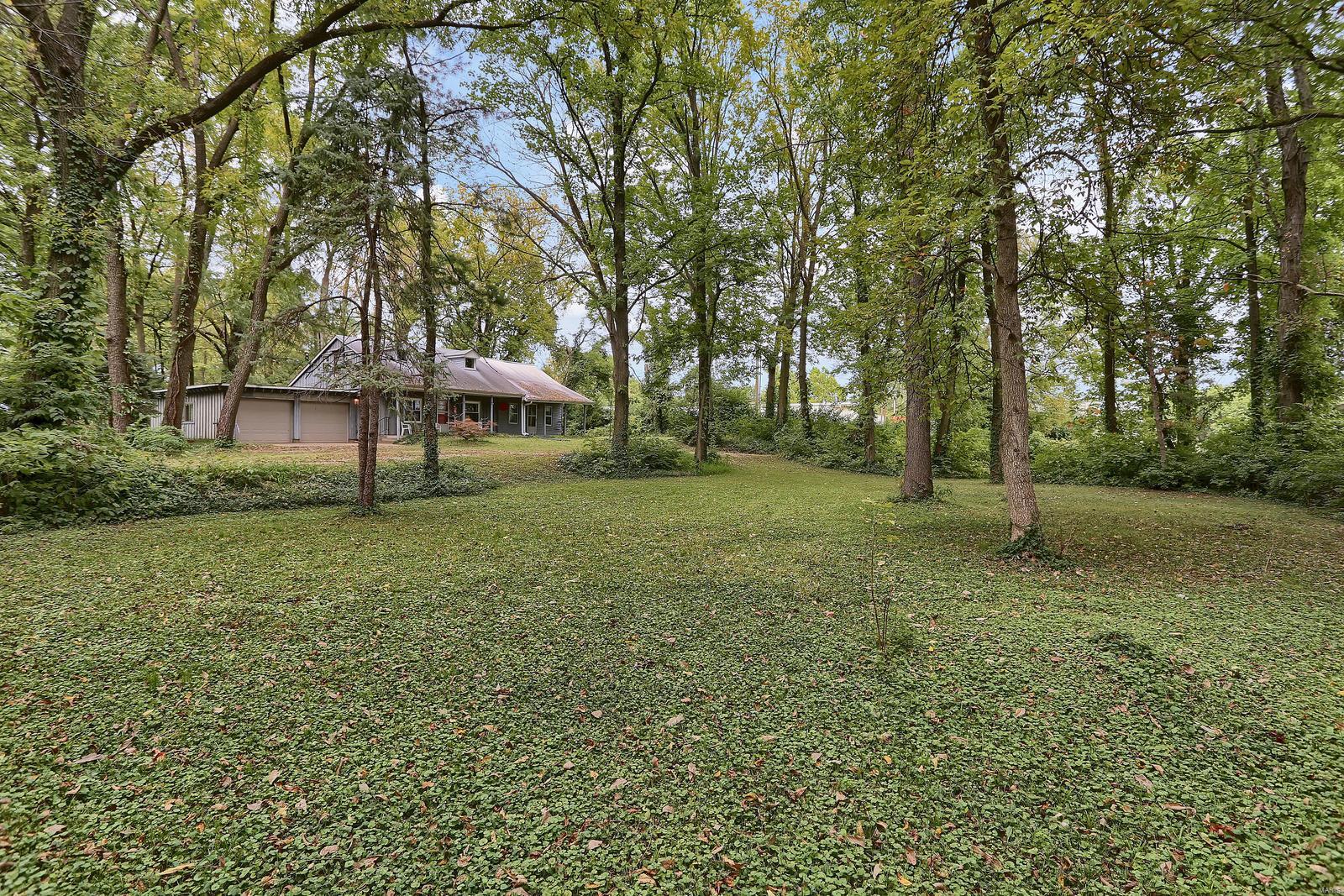 7017 Howdershell Road Hazelwood, MO 63042 - Photo 30 of 34 Gallery Image 30