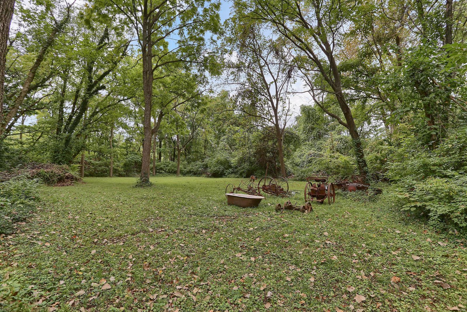 7017 Howdershell Road Hazelwood, MO 63042 - Photo 32 of 34 Gallery Image 32