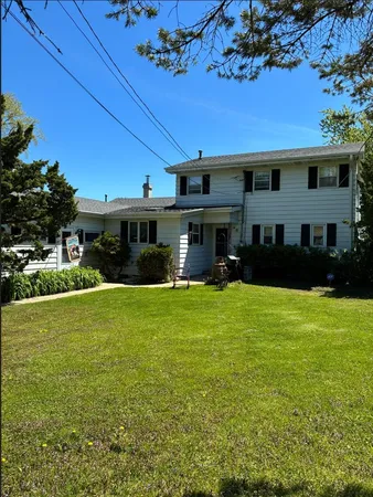 $549,900 | 2836 Shorewood Drive, Oshkosh, WI 54901