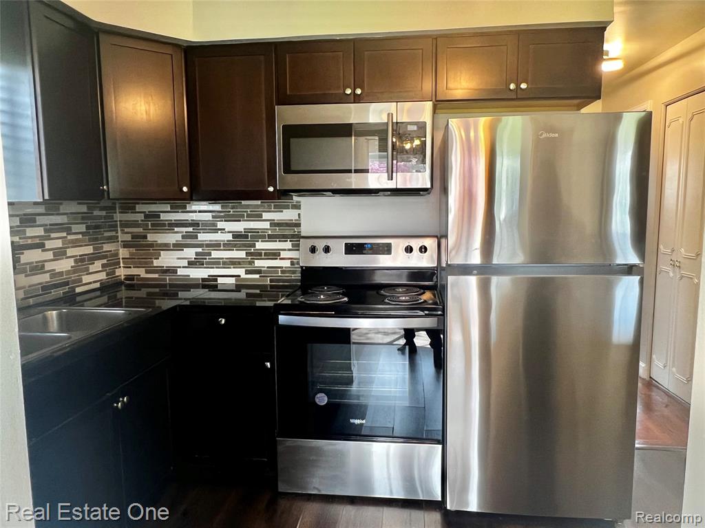 100 West Hickory Grove Road, Unit C1 Bloomfield Hills, MI 48304 - Photo 10 of 15