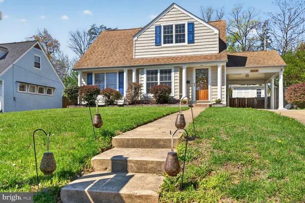$760,000 | 6610 Cavalier Drive, Alexandria, VA 22307