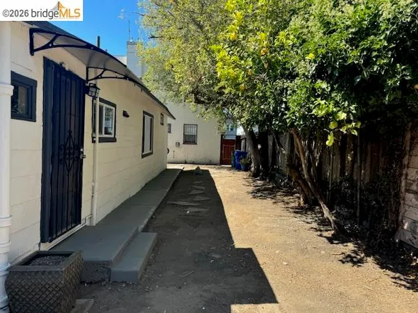 $1,425,000 | 3920 Clarke Street, Oakland, CA 94609