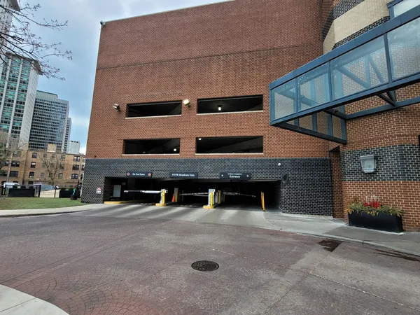 $4,200 | 3660 North Lake Shore Drive, Unit 4713, Chicago, IL 60613