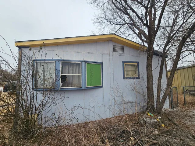 $34,000 | 500 Ross Street, Vega, TX 79092