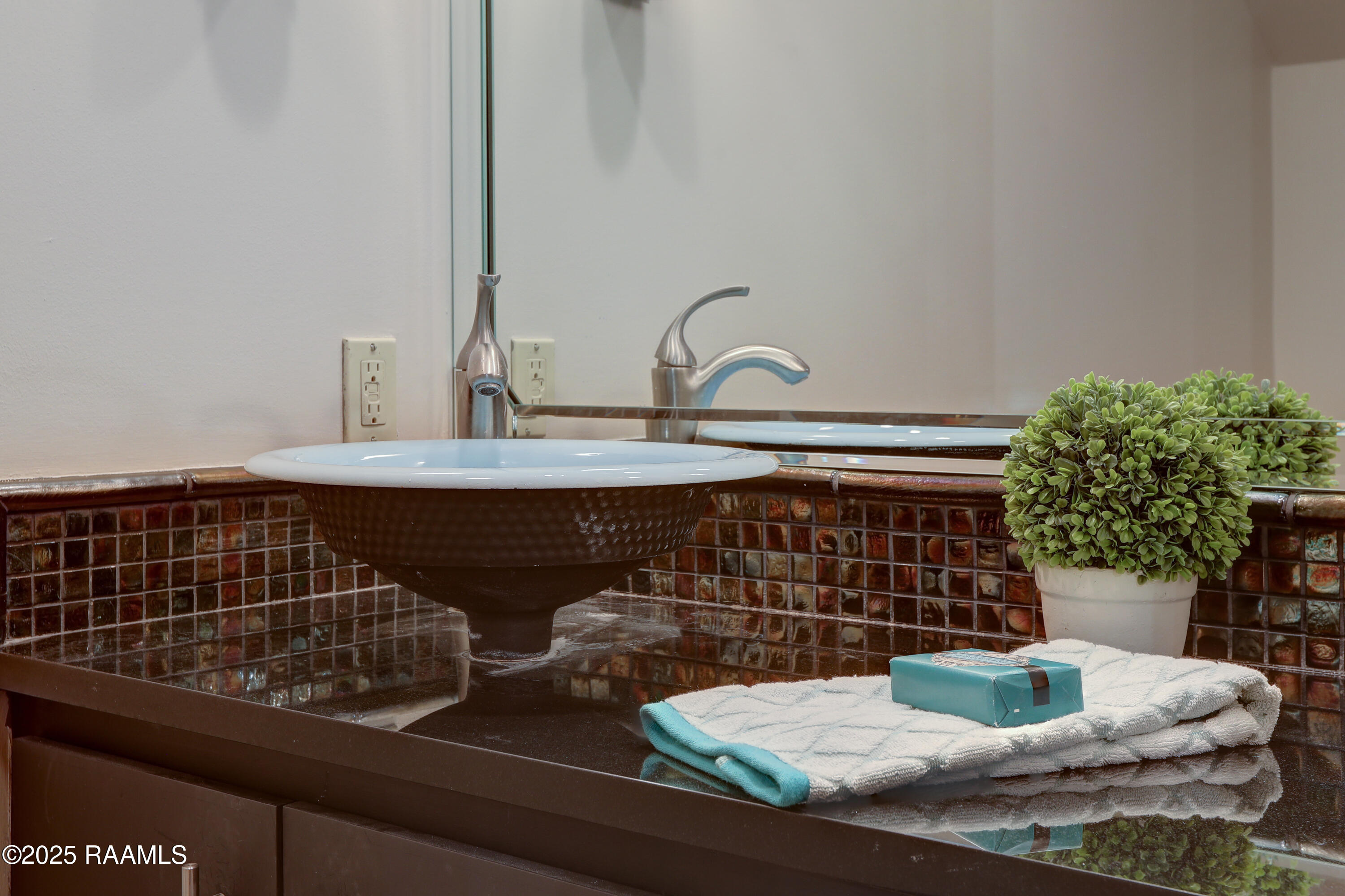 605 Silverstone Road, Unit 205B Lafayette, LA 70508 - Photo 25 of 48 Half bath