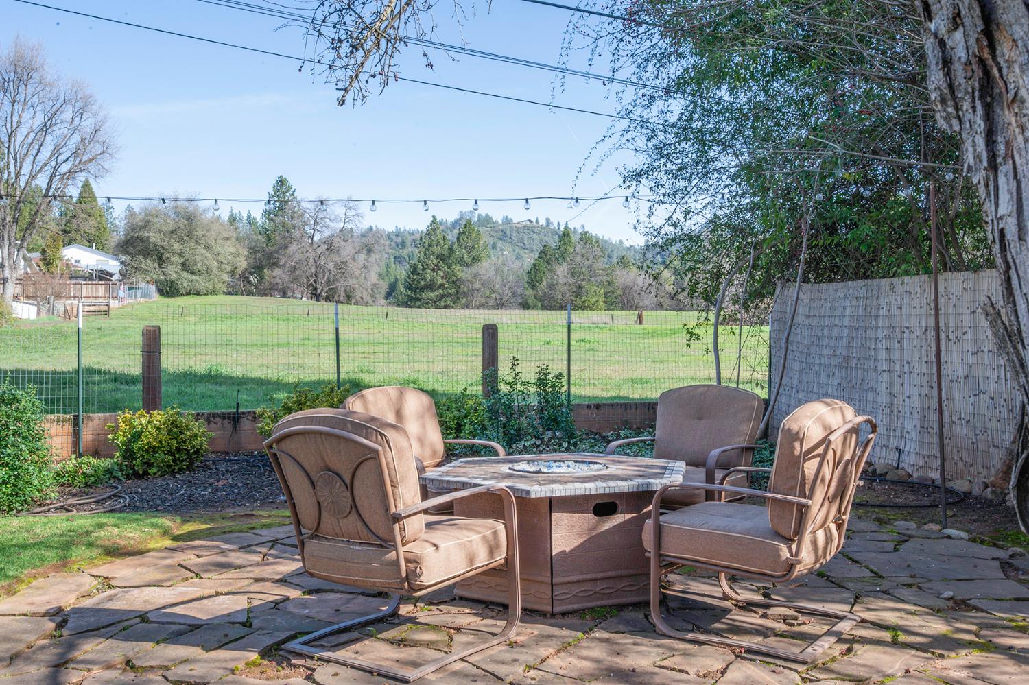 524 Williams Street Murphys, CA 95247 - Photo 60 of 64 a view of a patio in a yard