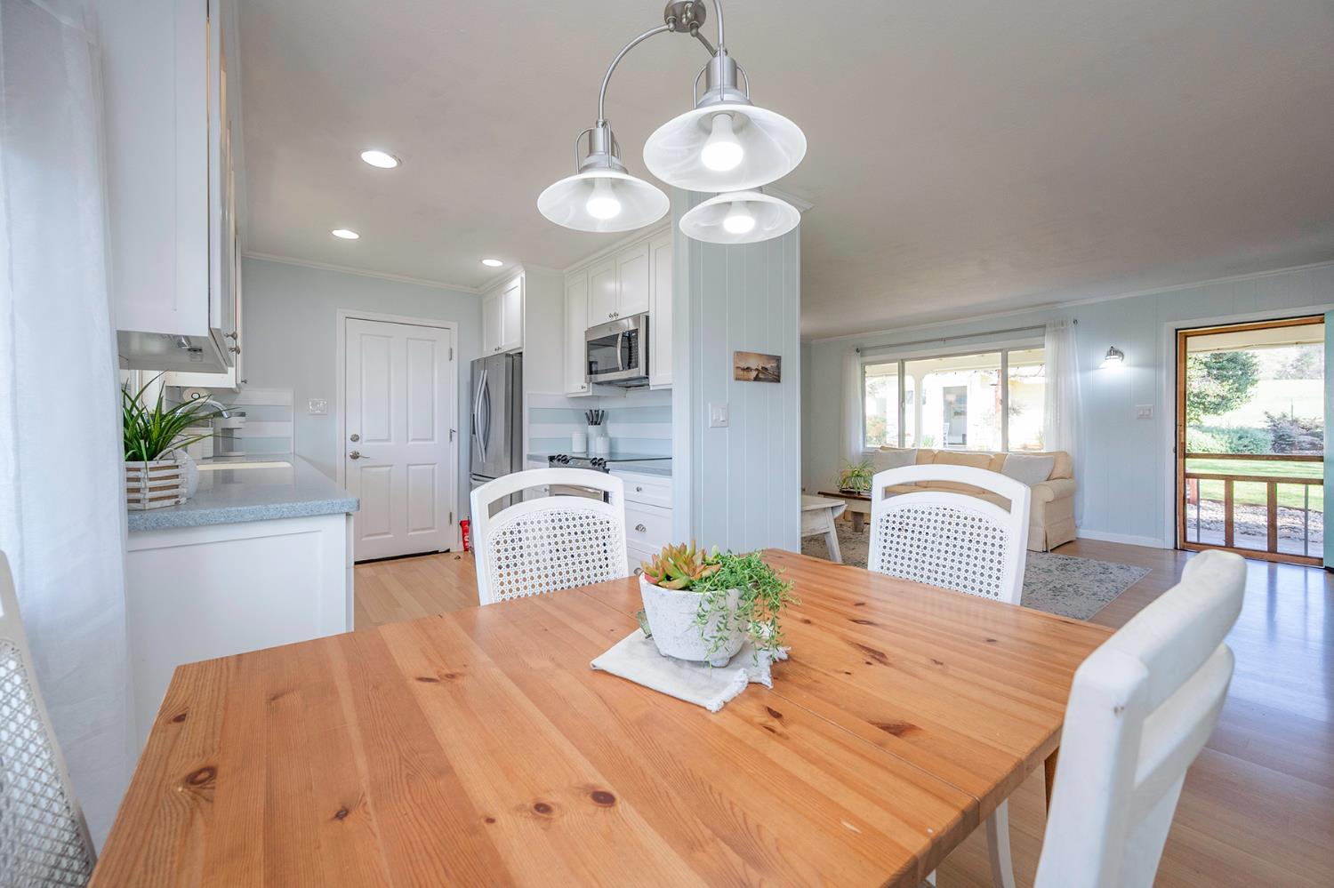 524 Williams Street Murphys, CA 95247 - Photo 7 of 64 a view of a dining room with furniture