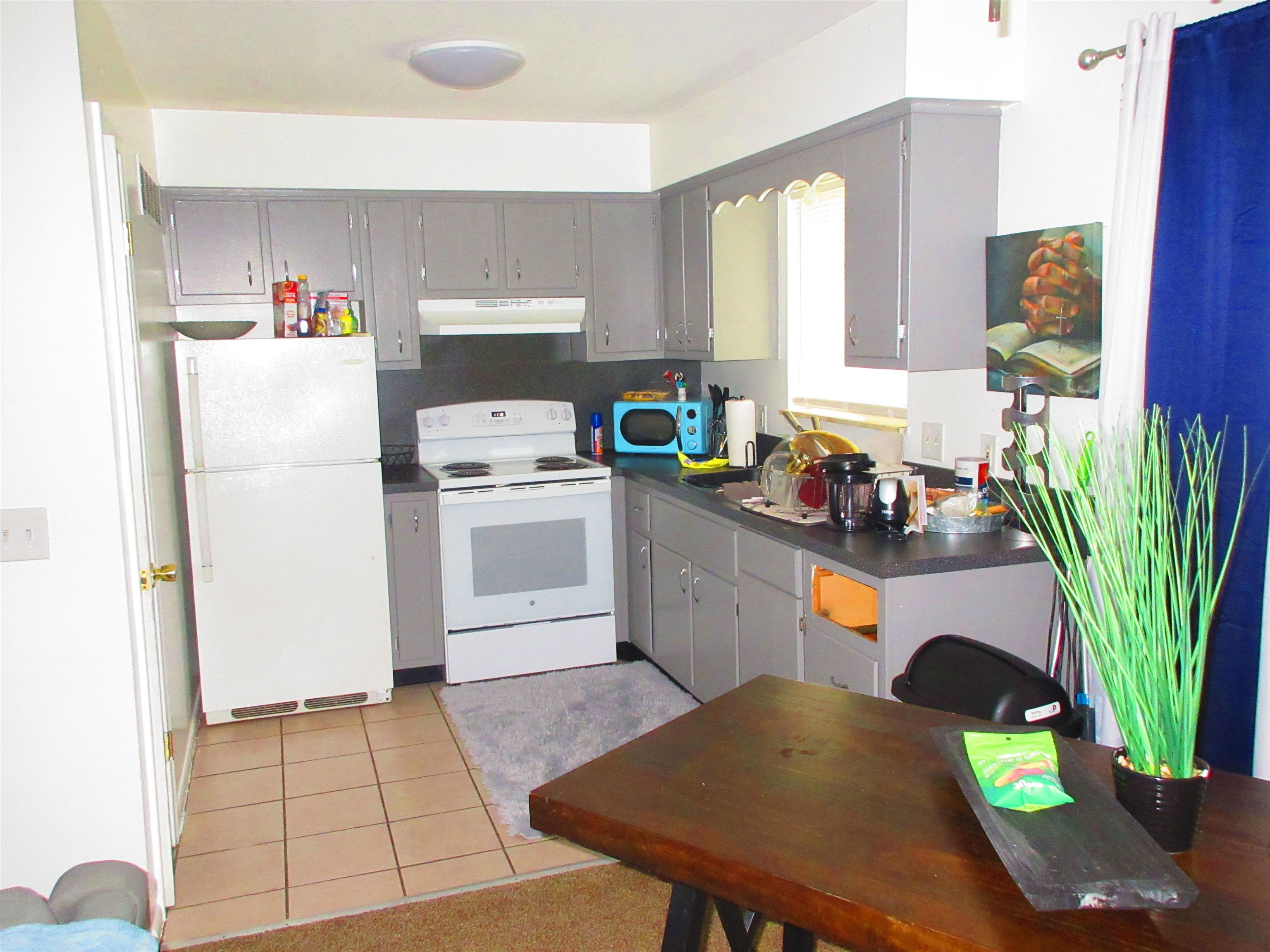 3485 Ridgecliffe Drive Flint, MI 48532 - Photo 13 of 21 50147741-f9858908-adad-4b67-a2e2-9f5b9b4a27db.JPG