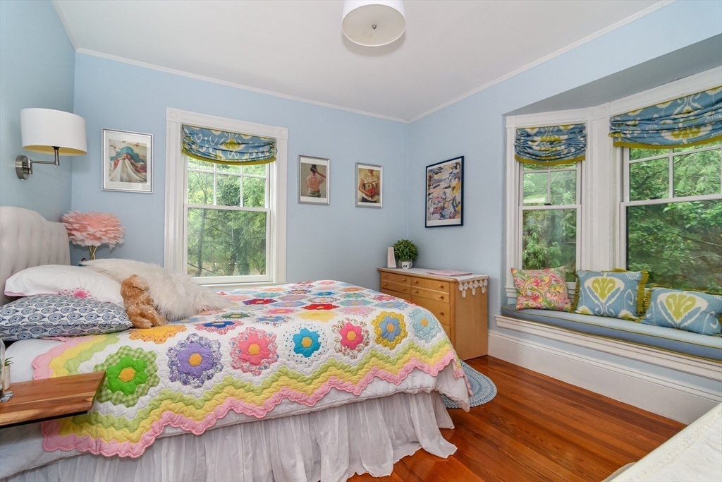 18 Eaton Court Wellesley, MA 02481 - Photo 16 of 27