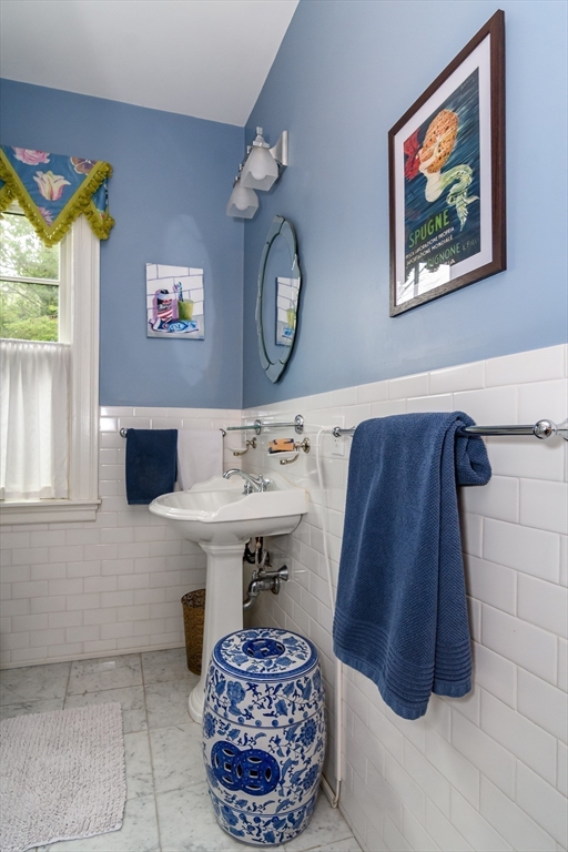 18 Eaton Court Wellesley, MA 02481 - Photo 20 of 27