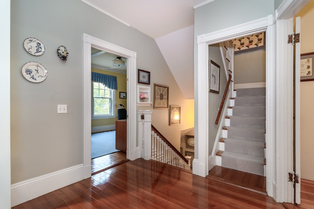 18 Eaton Court Wellesley, MA 02481 - Photo 21 of 27