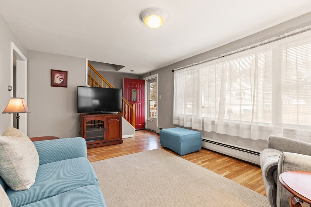 9 Davis Road Tewksbury, MA 01876 - Photo 8 of 36 Gallery Image 8