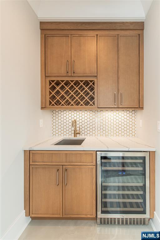 722 Erie Road Paramus, NJ 07652 - Photo 14 of 46