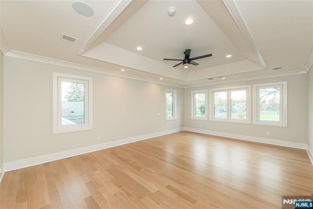 722 Erie Road Paramus, NJ 07652 - Photo 21 of 46