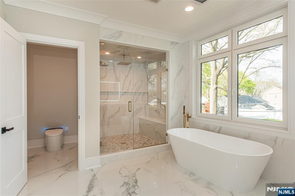 722 Erie Road Paramus, NJ 07652 - Photo 25 of 46