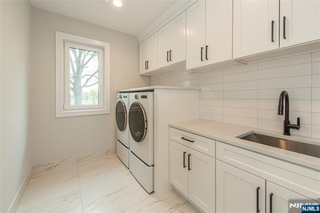 722 Erie Road Paramus, NJ 07652 - Photo 27 of 46