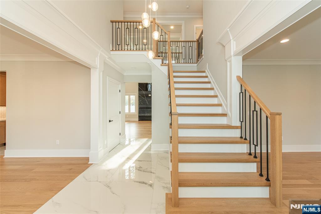 722 Erie Road Paramus, NJ 07652 - Photo 3 of 46