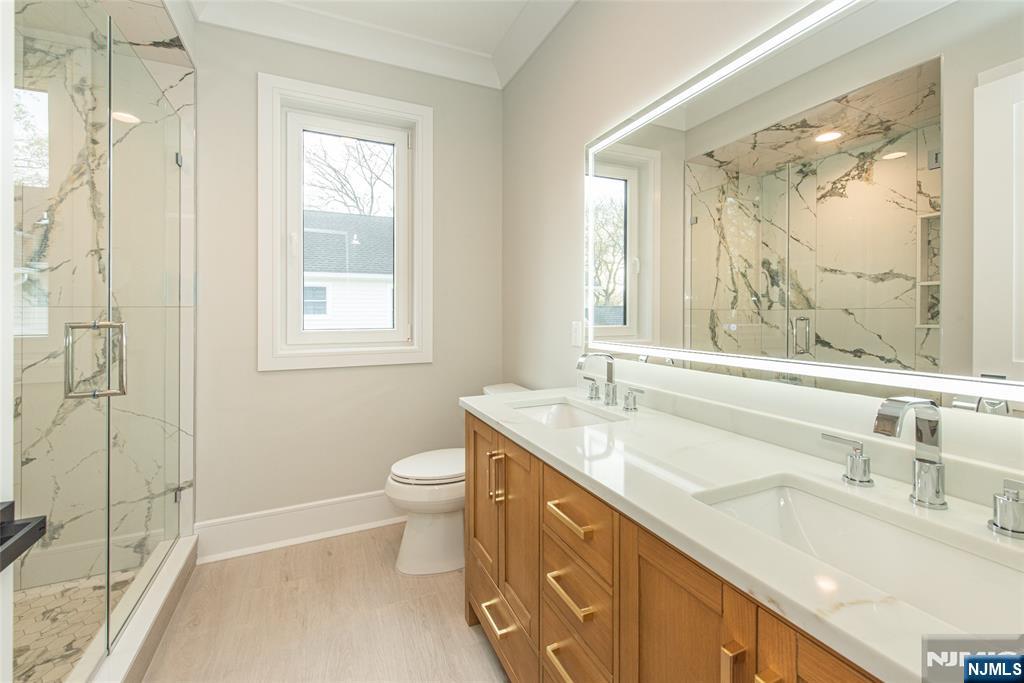 722 Erie Road Paramus, NJ 07652 - Photo 31 of 46