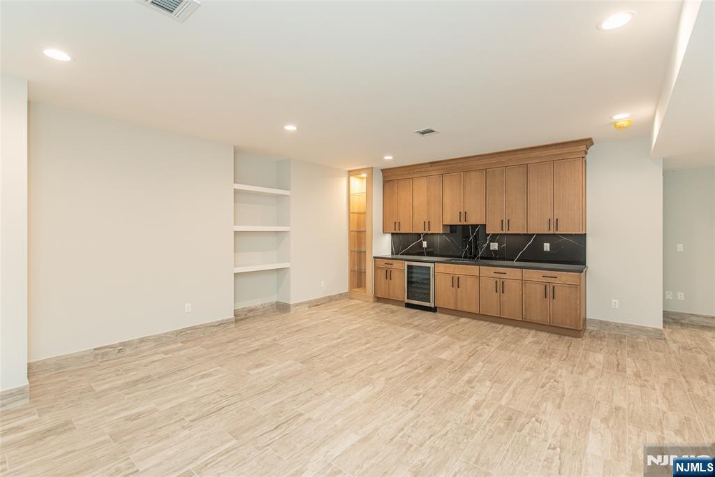 722 Erie Road Paramus, NJ 07652 - Photo 34 of 46